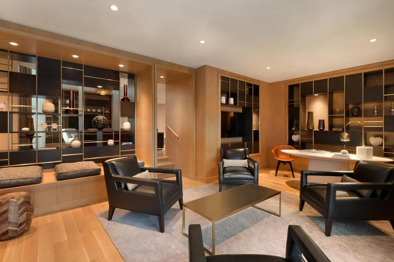 Fairmont The Queen Elizabeth Montreal 5*,