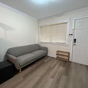 Apartment Private 1 Bed 1 Bath 15 Mins Yvr And Downtown 舒适安静 Vancouver