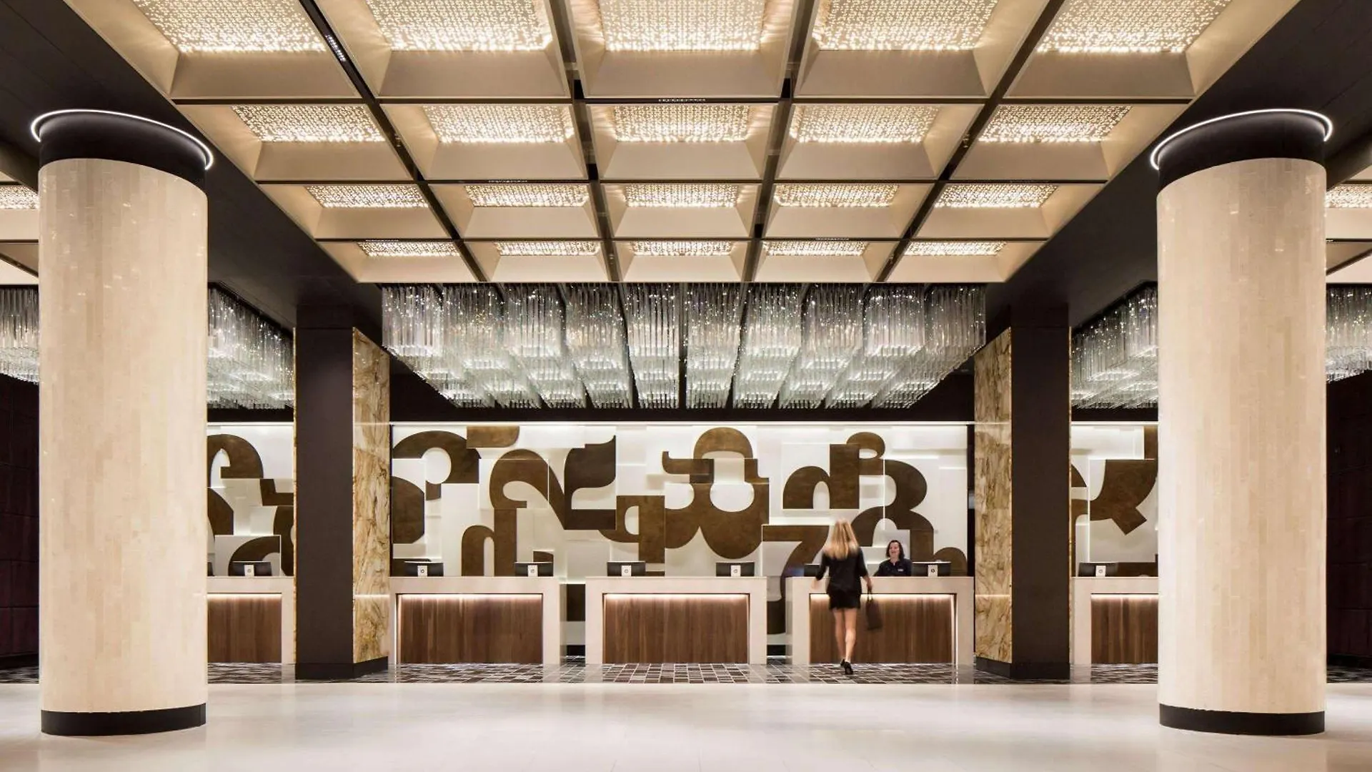 Fairmont The Queen Elizabeth Montréal Hotel