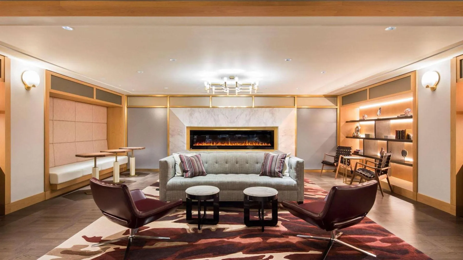 Fairmont The Queen Elizabeth Montréal Hotel